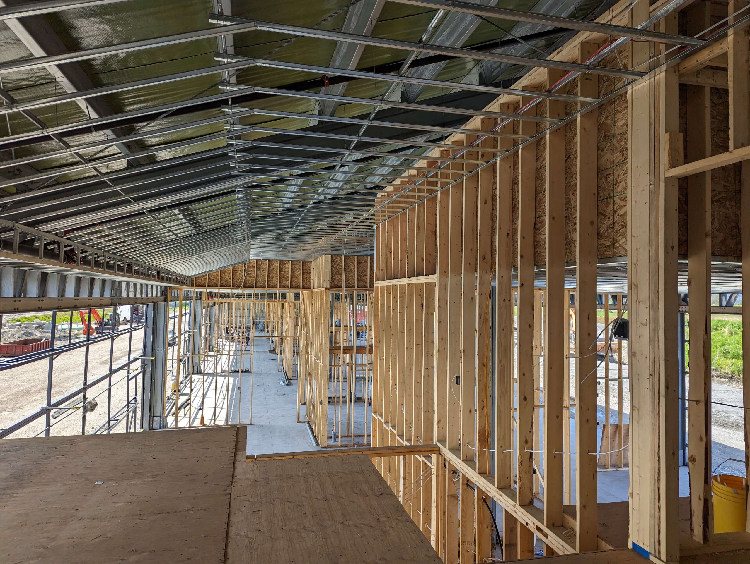 Custom commercial hangar at Golden Ears Airpark